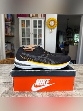 NEW ASICS Gel Pursue 8 Men’s Size 10 Athletic Running Shoes Black Yellow White